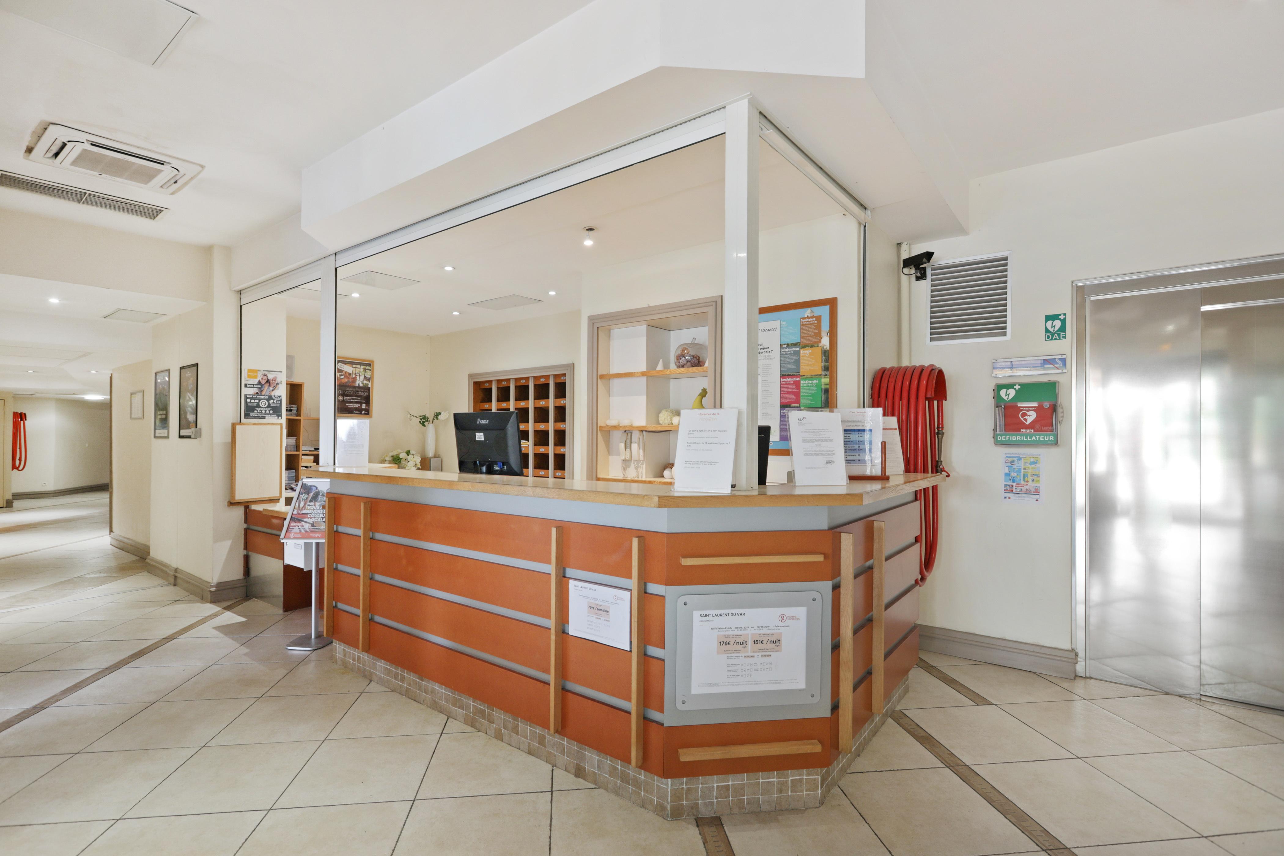 Résidence Pierre&Vacances Heliotel Marine Saint-Laurent-du-Var Exterior foto