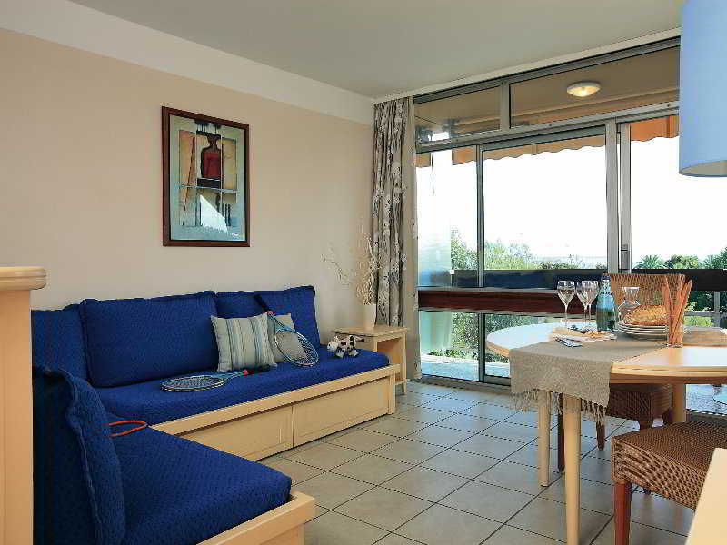 Résidence Pierre&Vacances Heliotel Marine Saint-Laurent-du-Var Exterior foto