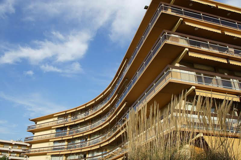 Résidence Pierre&Vacances Heliotel Marine Saint-Laurent-du-Var Exterior foto